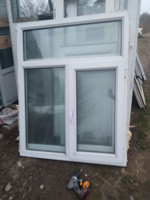 Хар хил размерда акфа ромлар ва Икки табакалик эшик бор