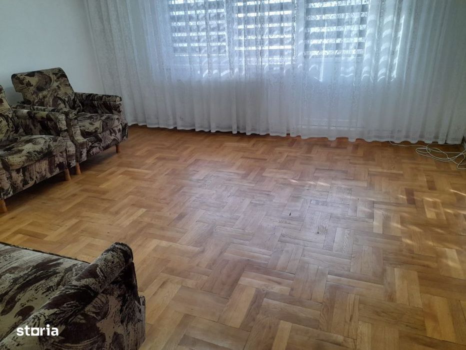 Apartament 3 camere de vanzare strada Octavian Paler Fagaras jud. Bras — fotografia 3