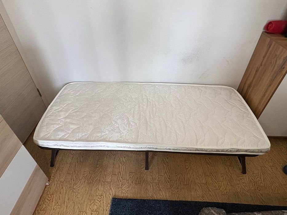 Раскладушка с матрасом