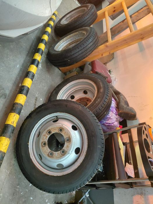 Продам шины с дисками 16/185/75 на Газель