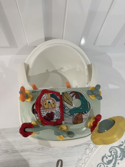 Столче с табла за игра Mamas&Papas Baby Snug