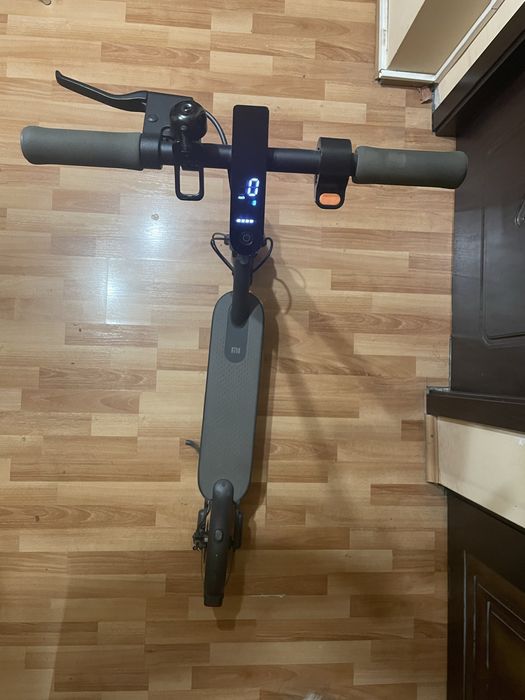 Trotineta Electrica Xiaomi MI Electric Scooter Essential