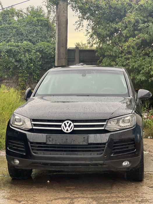 Dezmembrez  touareg 7p usa stanga fata , usa stanga spate , haion etc