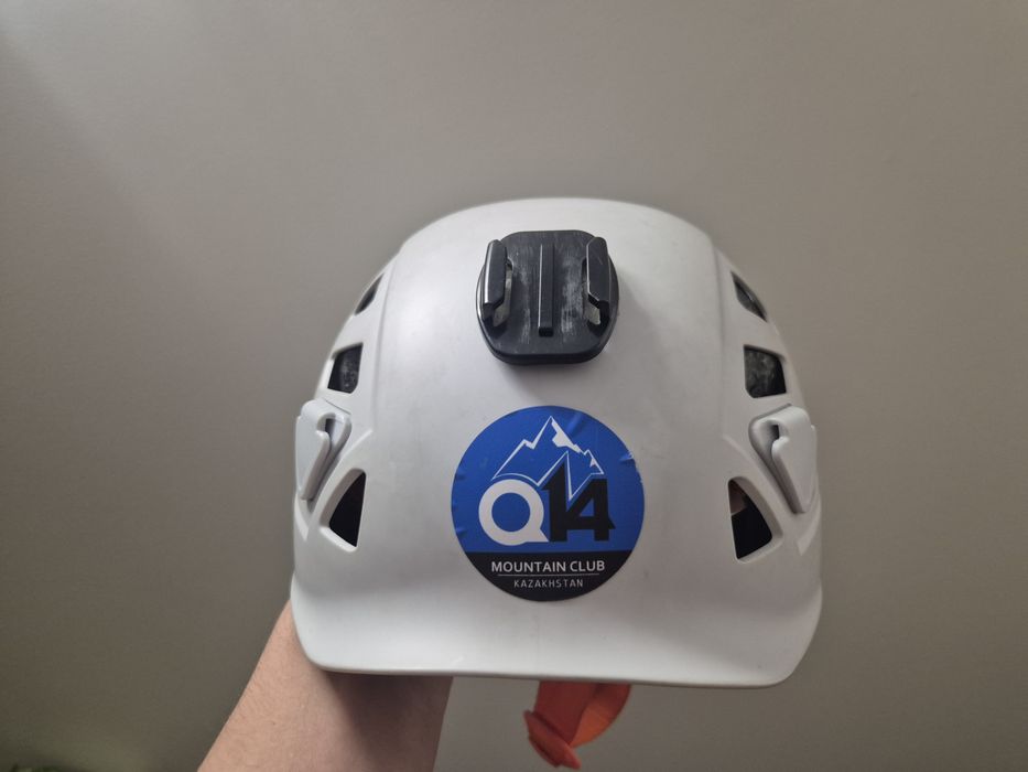 Каска для альпинизма simond
