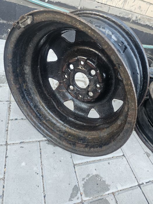 Продаются диски размер 14