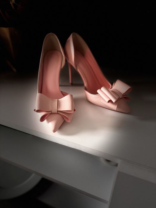 Vand pantofi eleganti