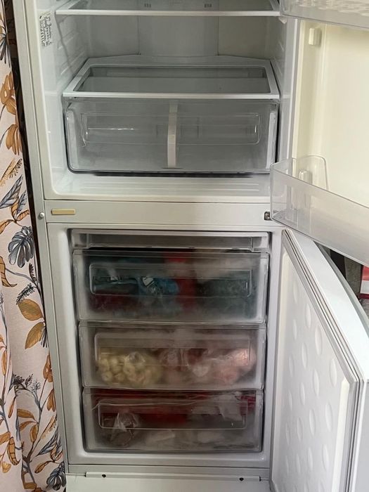 Продам Холодильник Samsung