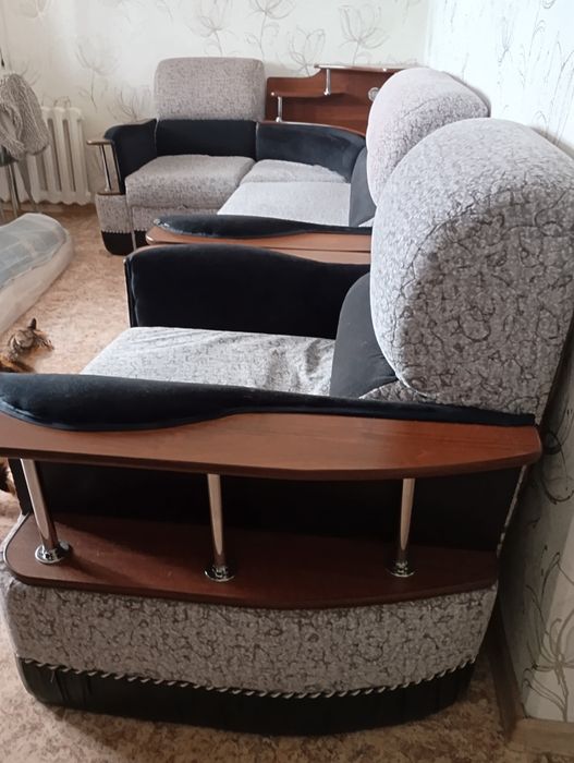 Мягкий уголок (диван и 2 кресла)