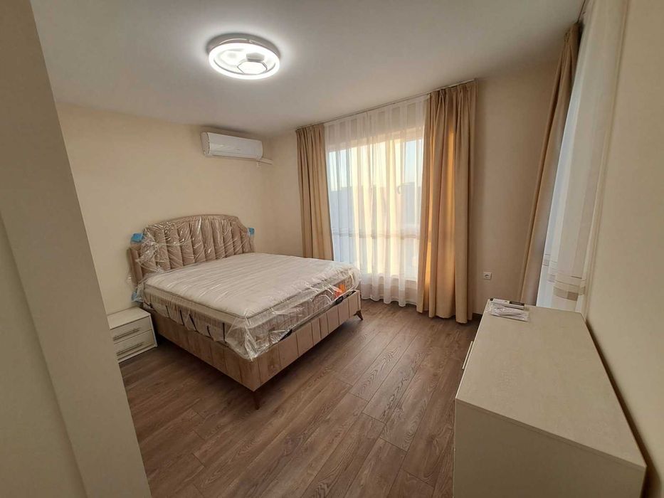 От собственик Нов 116 кв.м. тристаен апартамент с гараж