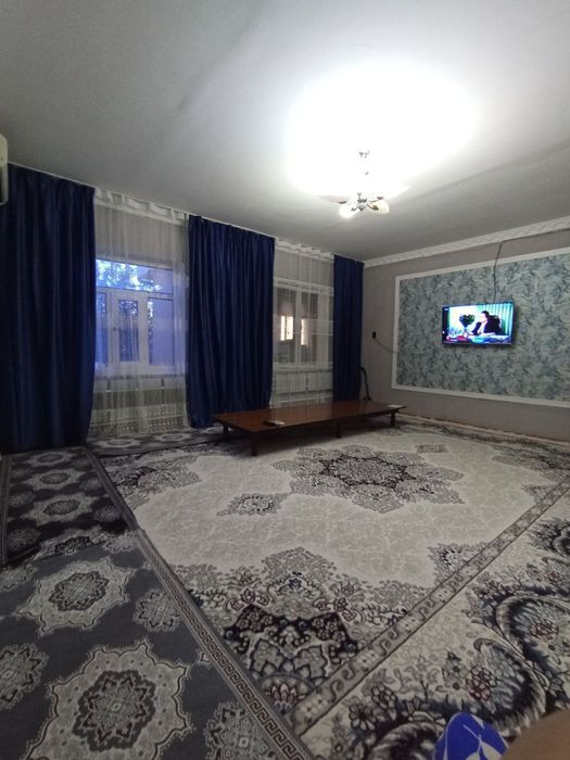 Shovot tumanida. 4 xonali kvartira sotiladi