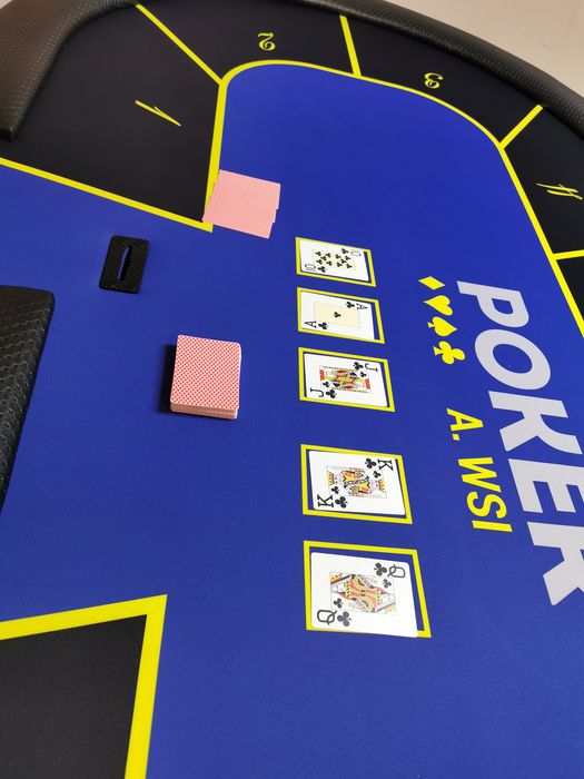Masa de poker personalizata