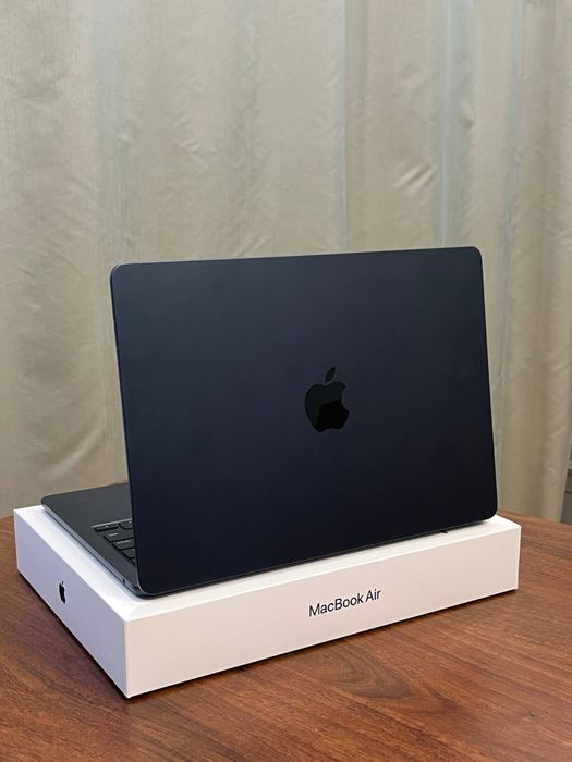 Продам MacBook Air M2