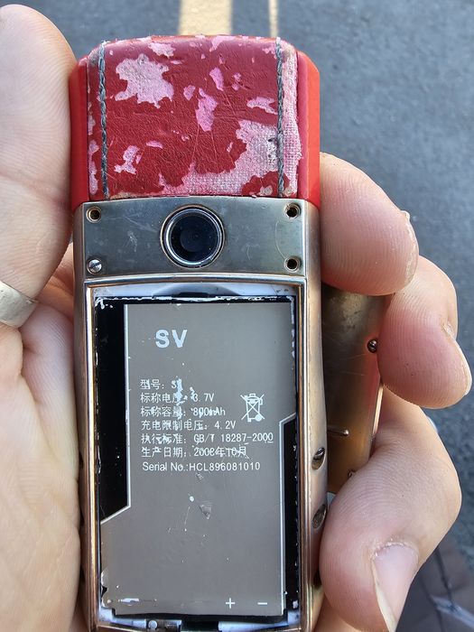 Продам телефон на запчасти