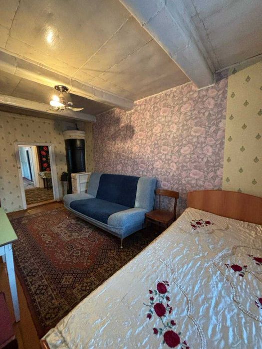 Продается дом в центре города по ул Чехова.