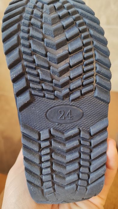 Резиновые сапоги Crocs  24 размер