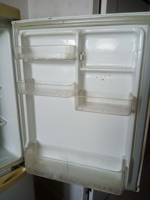 Продам холодильник