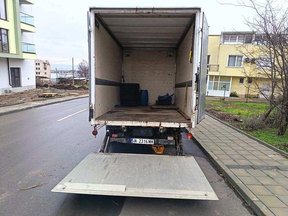 Продавам мерцедес 410 с борд