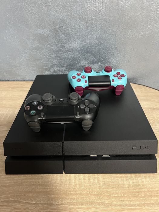 Ps4 1TB 2 controller