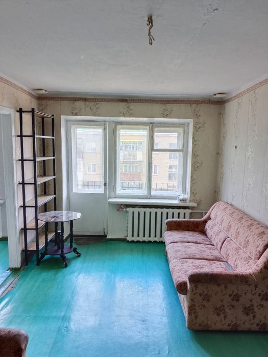 Продам  2 х комн. Квар. 2-30, 5 этаж