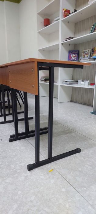 Парты, столы одноместные