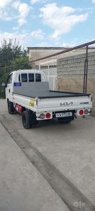 Киа бонго 3 сотилади