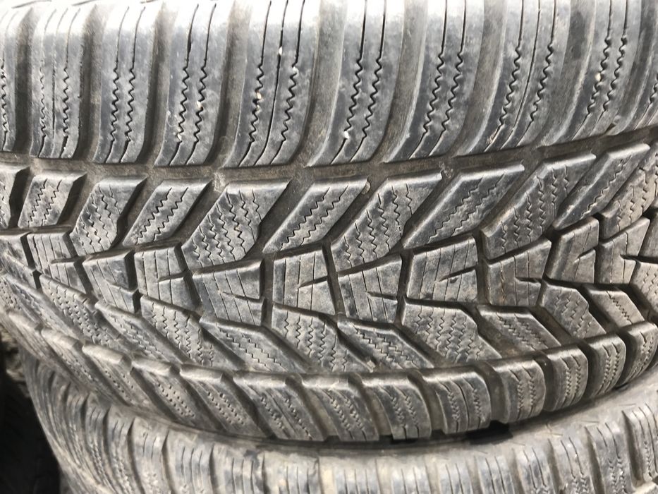 Зимни гуми 19 цола Hankook Winter I cept evo3 245/45/19 DOT1421