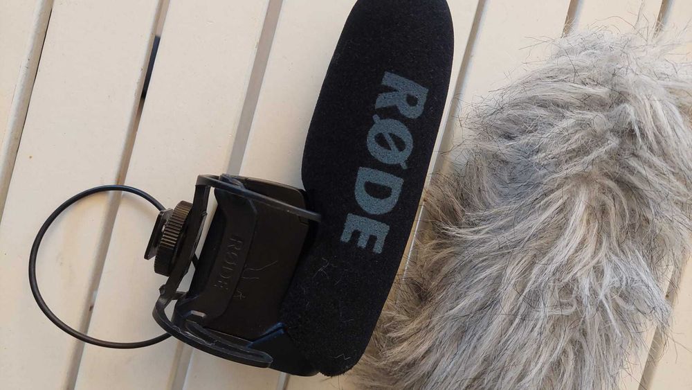 Microfon Rode videomic pro cu protectie vant