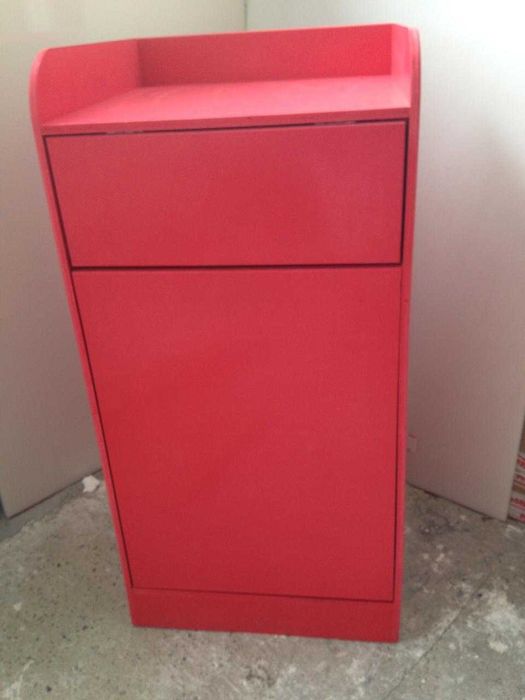 Cos gunoi/pubela plastic/debarasator tip fast food cu suport tavi