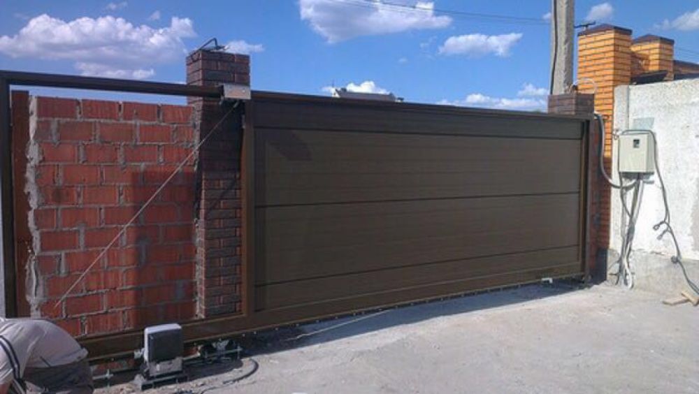 Подсветка откатных ворот фото Подсветка откатных ворот фото