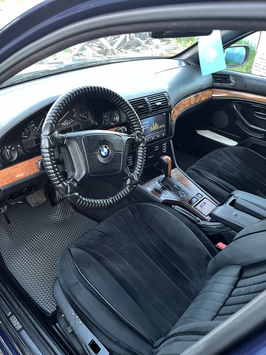 Продам БМВ е39  об 2.5