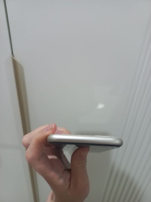 Белый Iphone 11 ,128 ГБ с коробкой