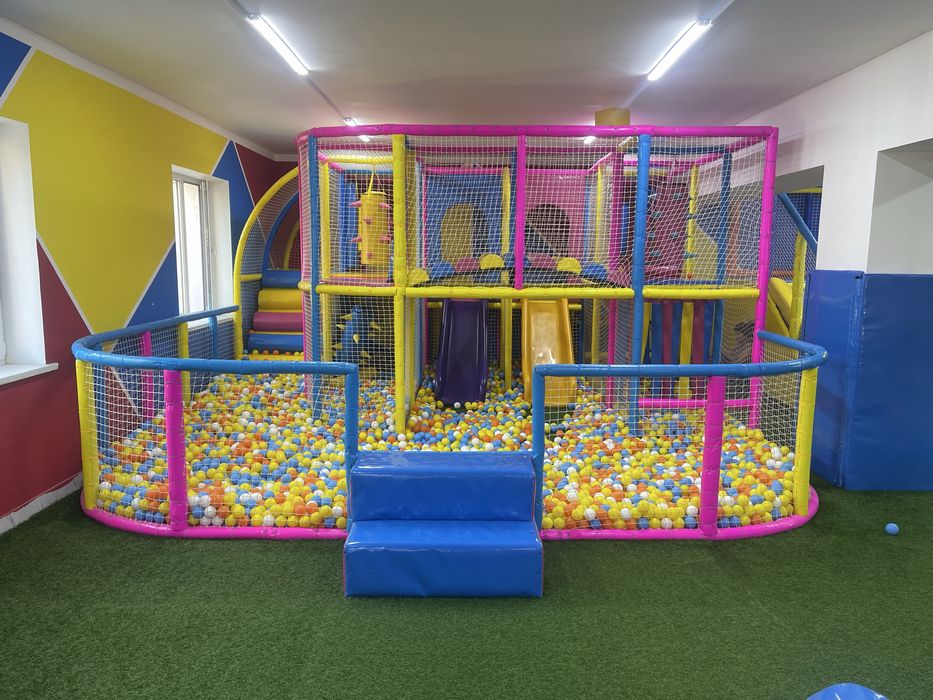 Лабиринт, аттракцион, кидс парк, детска игровая площадка