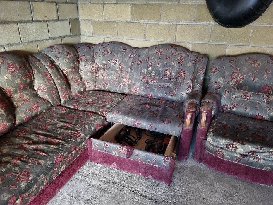 Продам диван в хорошем состоянии