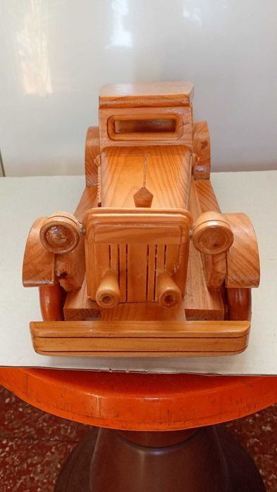 Дървена кола -ръчна изработка