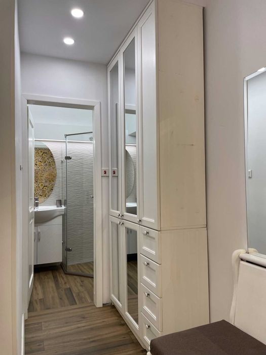 Дава се под наем Двустаен апартамент в София, Център - 55 кв.м за 700 € - Снимка #4