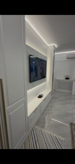 Vand apartament cu 3 camere.mobilat si utilat, Parcare inclusa min de metroul anghel salighy