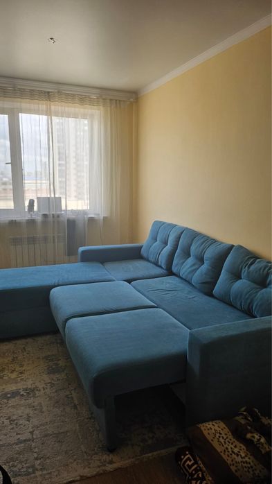 Диван отличное состояние, находится в Астане