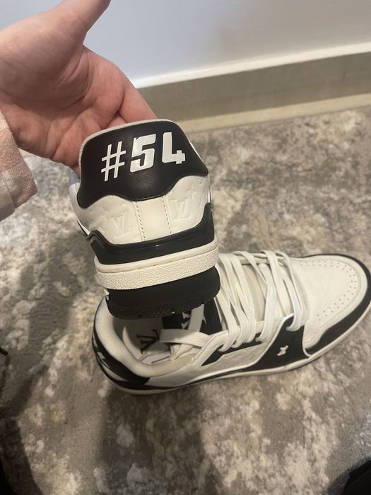 Sneakers barbati adidasi Louis Vuitton noi