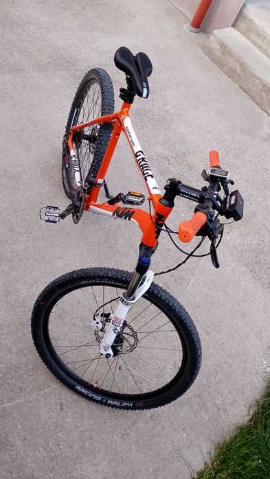 Vând bicicleta KTM ca nouă