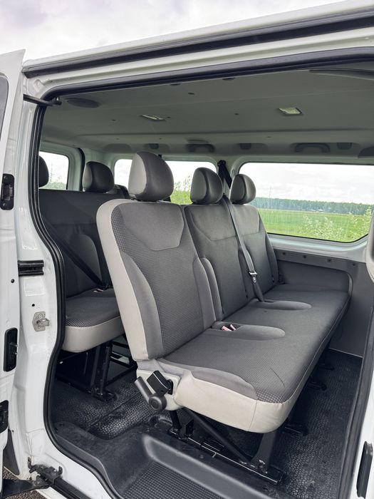 Opel Vivaro / AUTOMAT / 8+1 locuri / Euro 5 / 2.0 cdti / LUNG