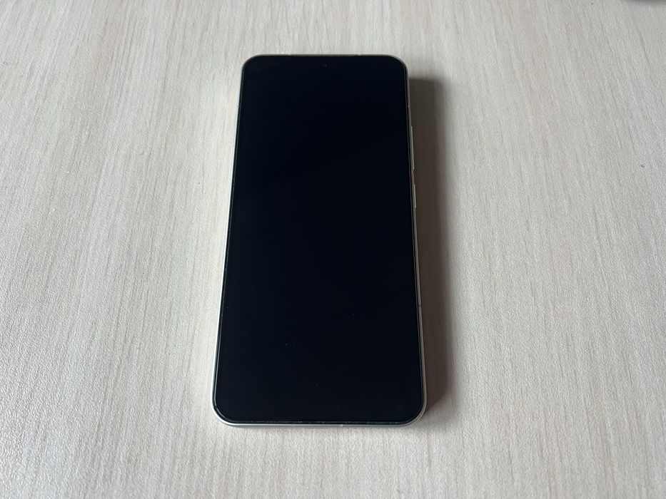 Продавам Xiaomi 15 256/12GB