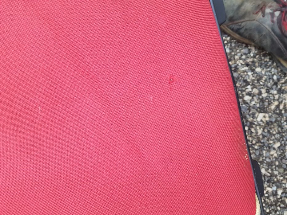 Продавам куфар с колелца