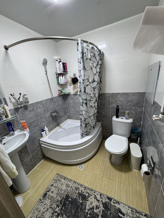 Продаётся 2х комнатная квартира