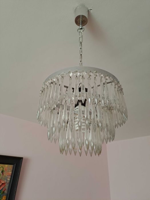 Полилей с кристали