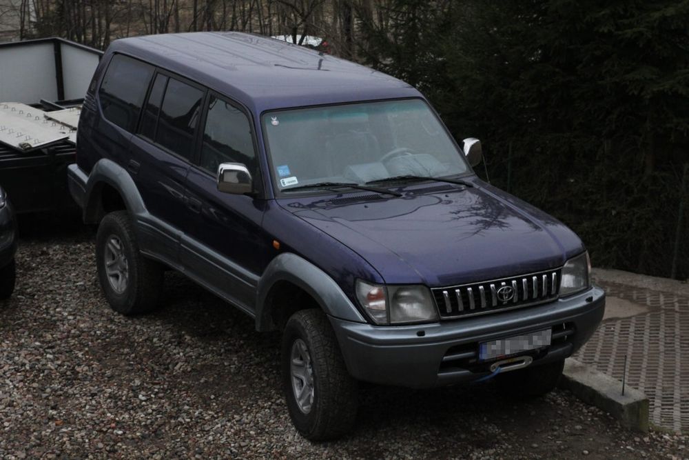 Монтажна плоча за лебедка за Toyota Land Cruiser J90 / J95