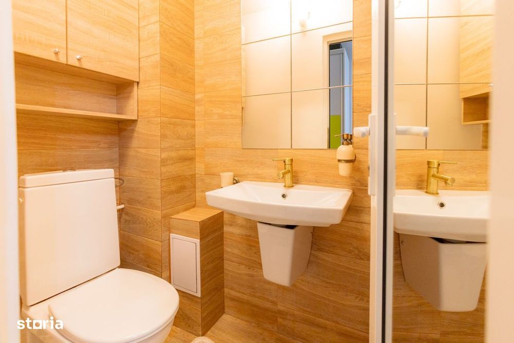 De vânzare apartament cu 3 camere, parcare inclusa, Rogerius.