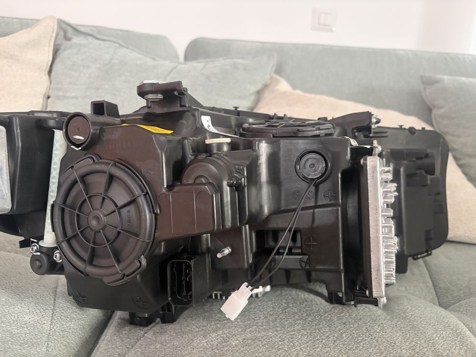 Faruri Laser Bmw g30 pt modelul cu xenon de fabrica