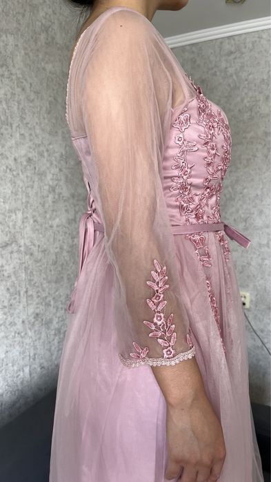 Вечернее платье