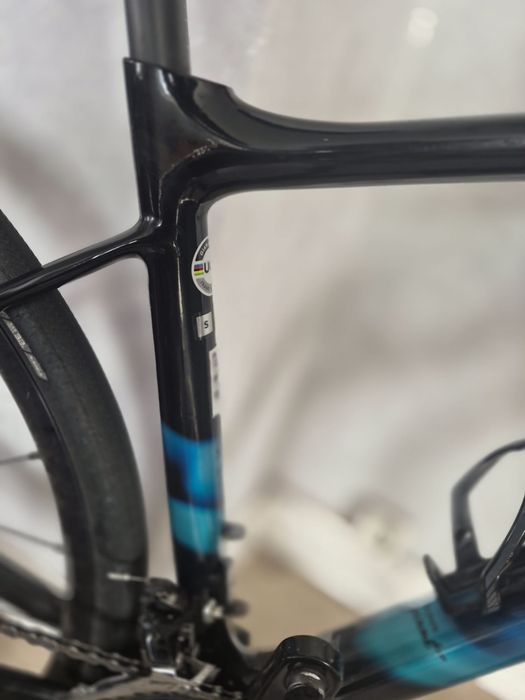 Bicicleta full carbon