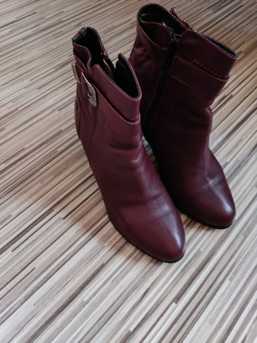 Дамски боти на ток от естествена кожа - бордо